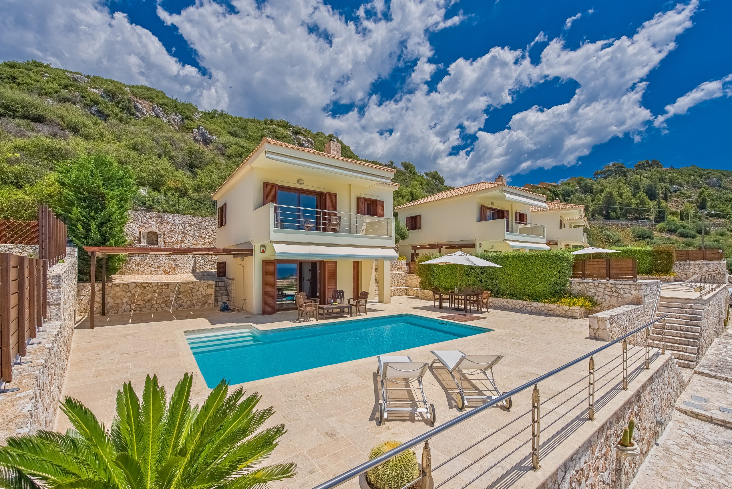 VL1 Pool Exterior II 119-1330